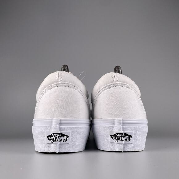 Vans Old Skool Women’s Size 10 Triple White Platform Sneakers Casual Shoes NEW - Picture 3 of 9